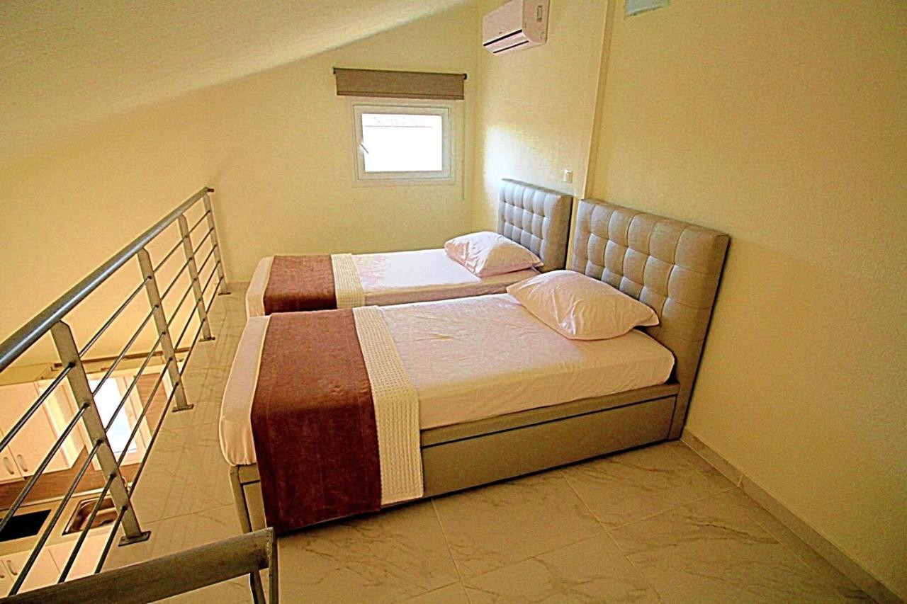 Sky Rays Luxury Apartments Nikiti  Exterior foto