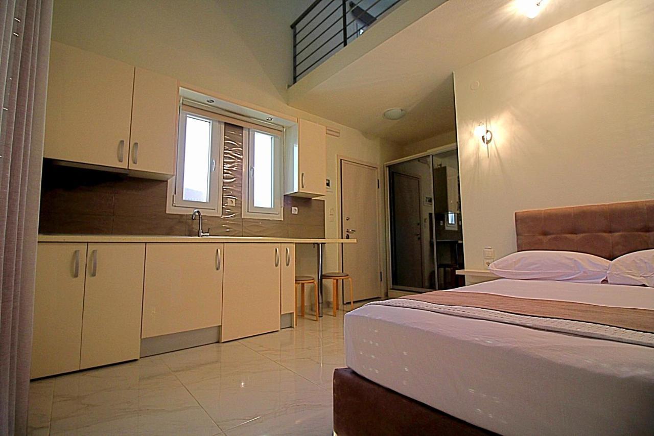 Sky Rays Luxury Apartments Nikiti  Exterior foto